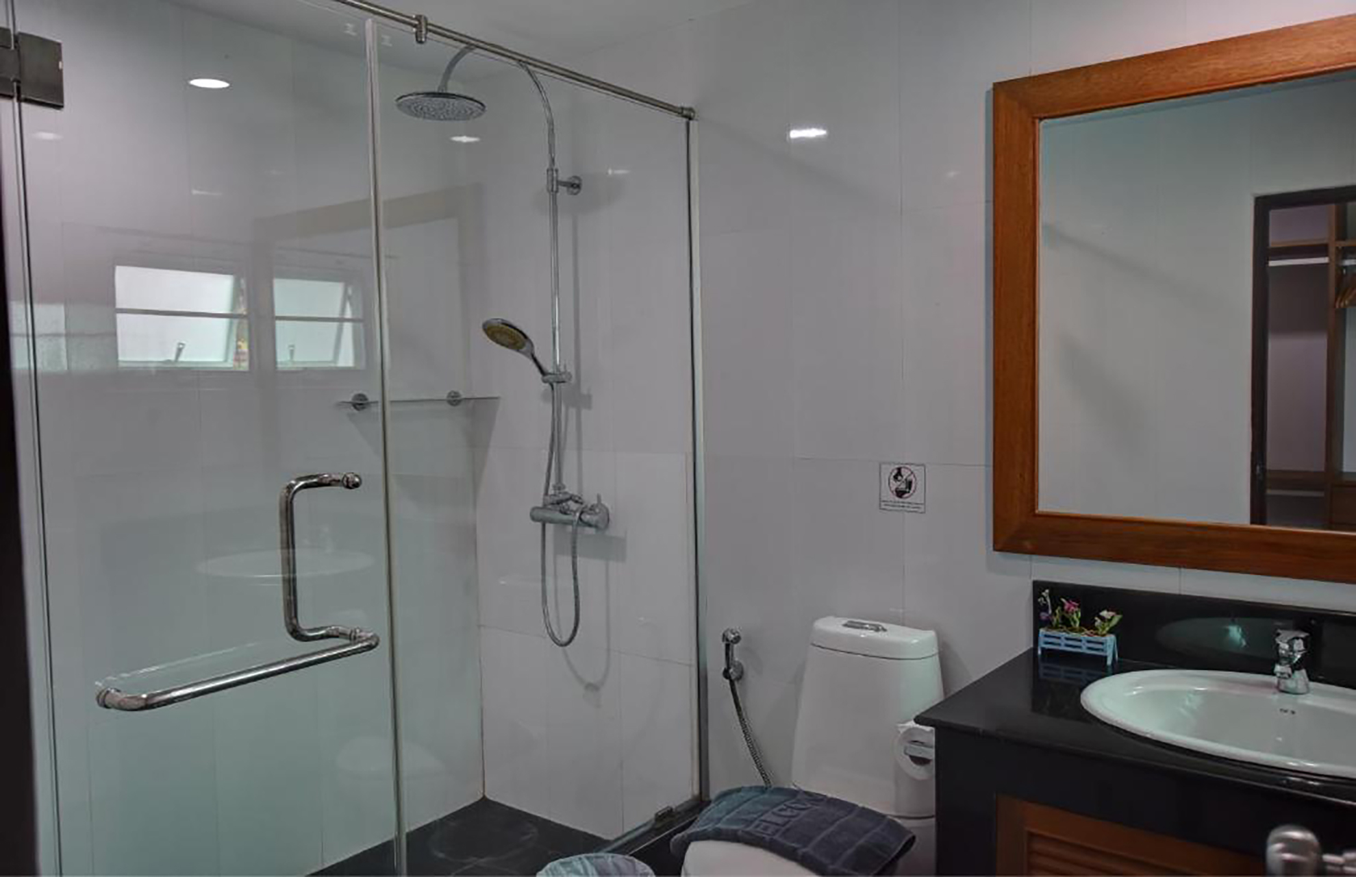 pool-access 89 -rawai-hote